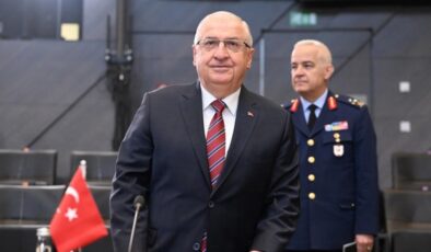 Bakan Güler NATO’da temaslarda bulundu