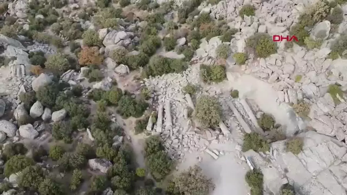 Çanakkale’deki Antik Granit Sütunlar Roma Dönemi’nin İzlerini Taşıyor