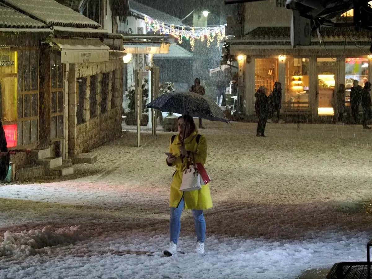 Saraybosna’ya Kar Yağdı