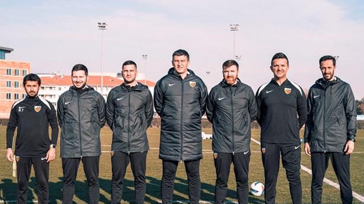 Kayserispor’un yeni teknik direktörü Sergej Jakirovic, 6 yardımcı antrenör ile çalışacak