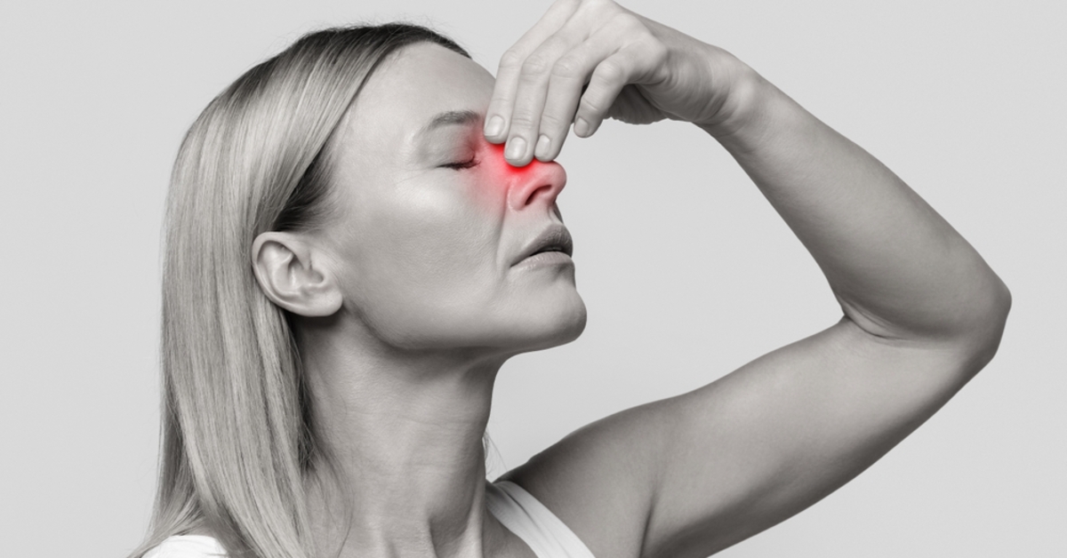 Soğuk havalarda baş ağrısı ve zor nefes alma sorunları yaşamaktan sıkıldınız mı? İşte sinüziti olanların mutlaka bilmesi gereken sinüzitten korunmanın yolları