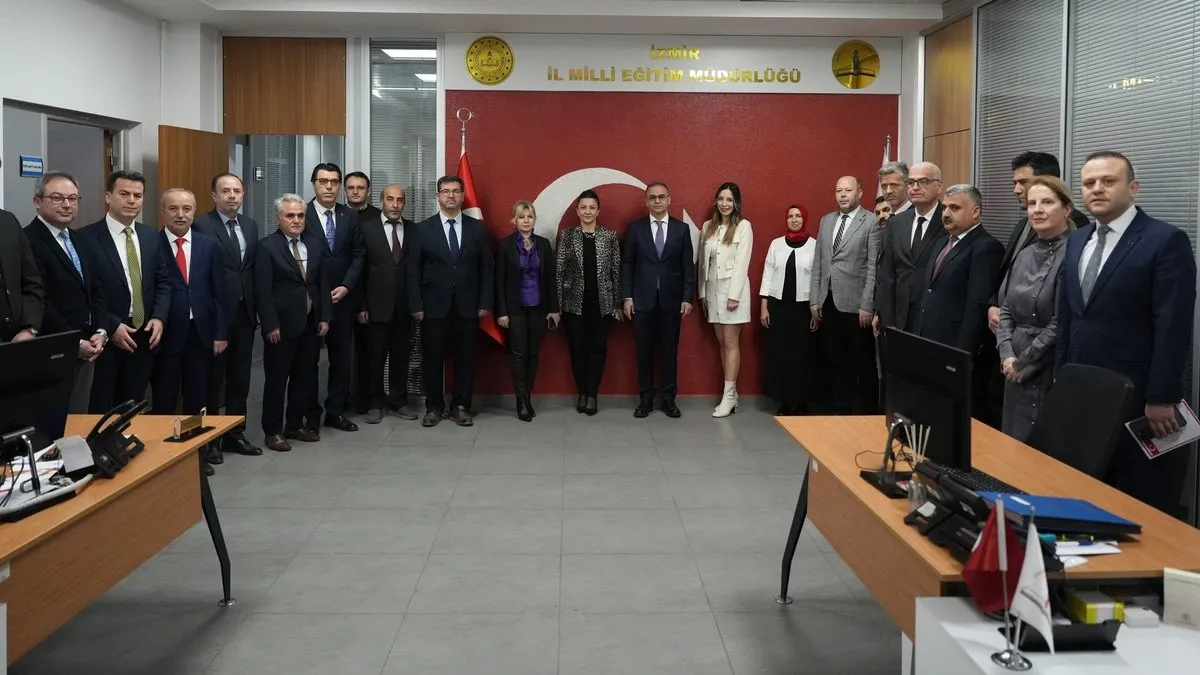 İzmir İl Millî Eğitim Müdürlüğü’nde bayramlaşma coşkusu