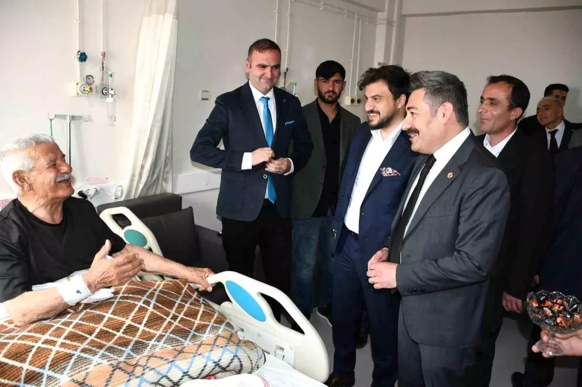 Kaymakam Özçelik Ramazan Bayramı’nı Hastanede Kutladı